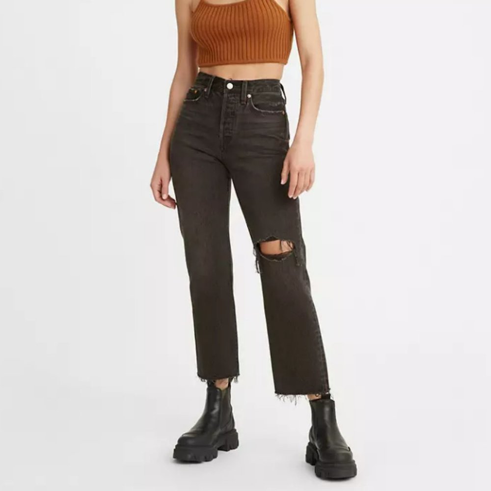 Levi’s Premium Black Distressed Wedgie Straight Jeans - Size 25x28